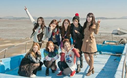 보라, 강지영, 고우리, 엠버, 수지, 효연, 예원, 써니(왼쪽 위부터 시계방향으로) ⓒ출처=김호상 PD 트위터