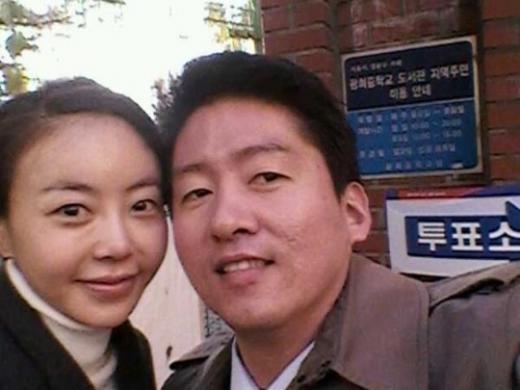 황혜영(왼쪽)과 김경록 부대변인 ⓒ출처= 황혜영 트위터