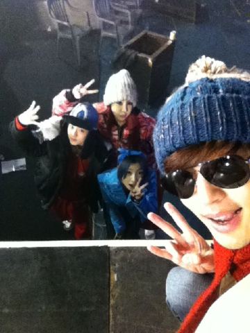 ↑그룹 2NE1의 박봄, 민지, 산다라(왼쪽)과 세븐  ⓒ출처=세븐 트위터