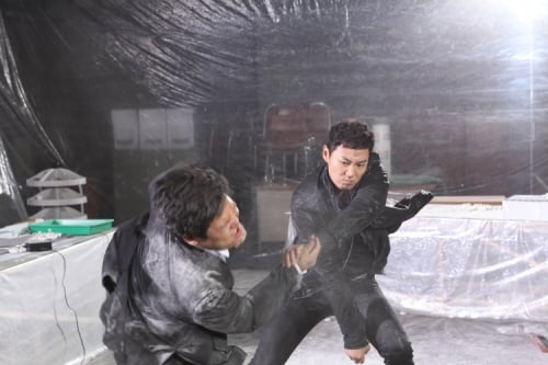 '뱀파이어 검사'의 한 장면 <사진=OCN>