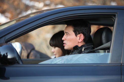'한반도'의 황정민(앞)과 김정은 