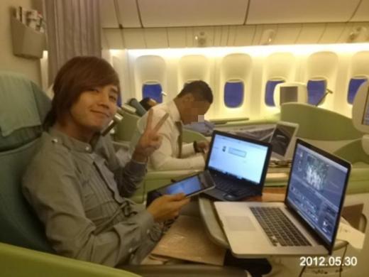Jang Keun Suk works diligently