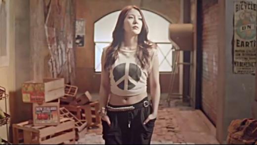 보아 <'온리 원' 댄스 버전 뮤직비디오 캡처>