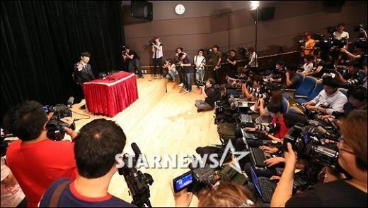 가수 별과 결혼을 발표한 하하 ⓒ사진=임성균 기자