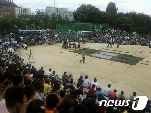 일 서울 양천구 신월동 신원초등학교에서 온라인 커뮤니티 SLR 클럽의 \'T24 소셜 페스티벌\'이 열렸다. ⓒ News1 