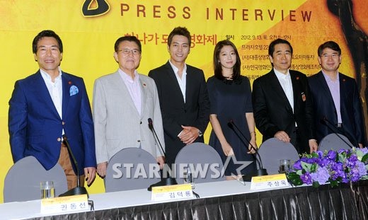 배우 주상욱, 박신혜 (왼쪽 3번째부터) ⓒ장문선 인턴기자