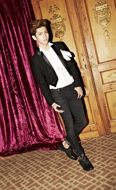 TVXQ’s Changmin receives the Best New Actor Award at the Japan Academy Awards