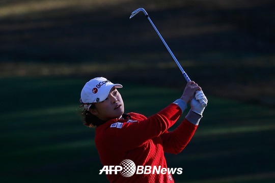 \'루키\' 장하나(23, BC카드)가 첫 LPGA 무대 1라운드에서 4위에 올랐다. /AFPBBNews=뉴스1