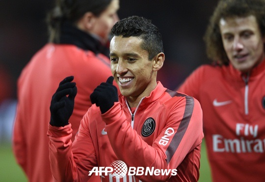 PSG 수비수 마르퀴뇨스(가운데). /AFPBBNews=뉴스1<br /><br />
<br /><br />
