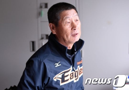 한화 김성근 감독. /사진=뉴스1<br /><br />
<br /><br />
