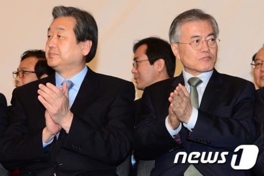 김무성 새누리당 대표(왼쪽)와 문재인 새정치 대표(오른쪽). /사진=뉴스1<br /><br />
<br /><br />
