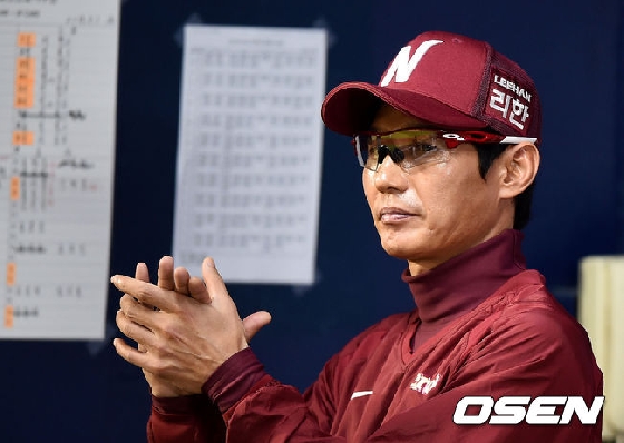 넥센 염경엽 감독. /사진=OSEN<br /><br />
<br /><br />
