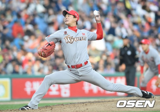 SK 김광현. /사진=OSEN<br /><br />
<br /><br />
