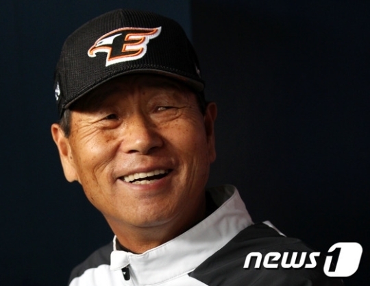 한화 김성근 감독. /사진=뉴스1<br /><br />
<br /><br />
