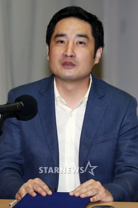 국회의원 출신 방송인 강용석 /사진=이기범 기자
