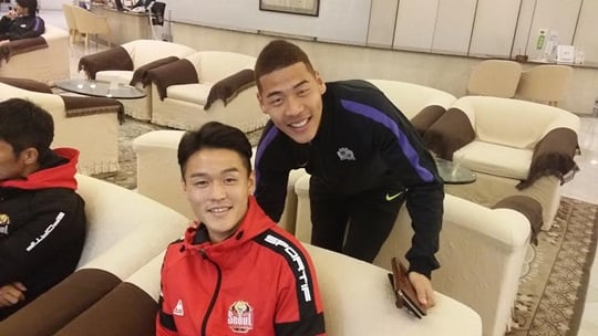 FC 서울 주세종과 히로시마 김범용. /사진=FC 서울 제공<br /><br />
<br /><br />
