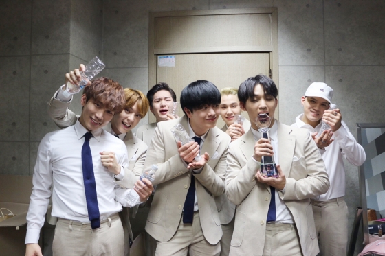 KBS 2TV '뮤직뱅크' 1위 수상 직후 비투비