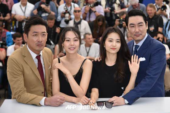 (왼쪽부터) 하정우, 김민희, 김태리, 조진웅 /AFPBBNews=뉴스1
