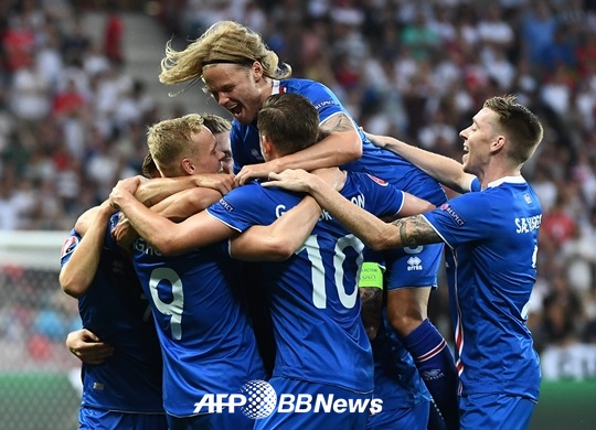 아이슬란드가 잉글랜드를 꺾고 8강에 진출했다./AFPBBNews=뉴스1