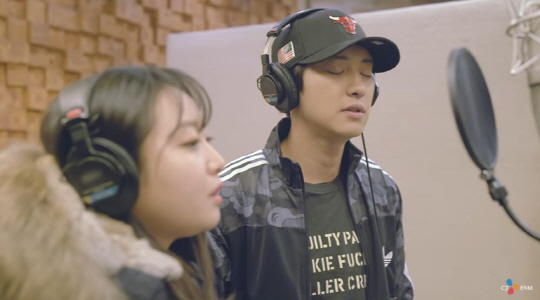 / 사진=찬열과 펀치의 '스테이 위드 미' 뮤직비디오 캡처