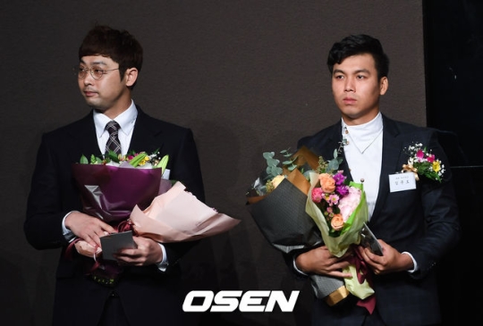 기량발전상을 수상한 서동욱(왼쪽)과 김문호