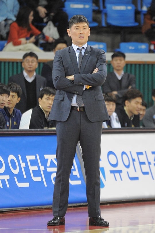 전주 KCC 추승균 감독. /사진=KBL 제공<br /><br />
<br /><br />
