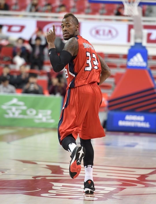 안양 KGC 인삼공사 유니폼을 입게 된 마커스 블레이클리. /사진=KBL 제공<br /><br />
<br /><br />
