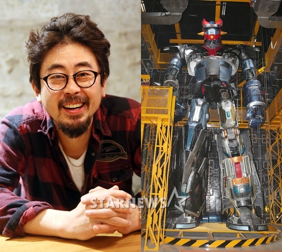 나홍진 감독, 브이센터에 전시된 태권브이/사진=머니투데이 스타뉴스