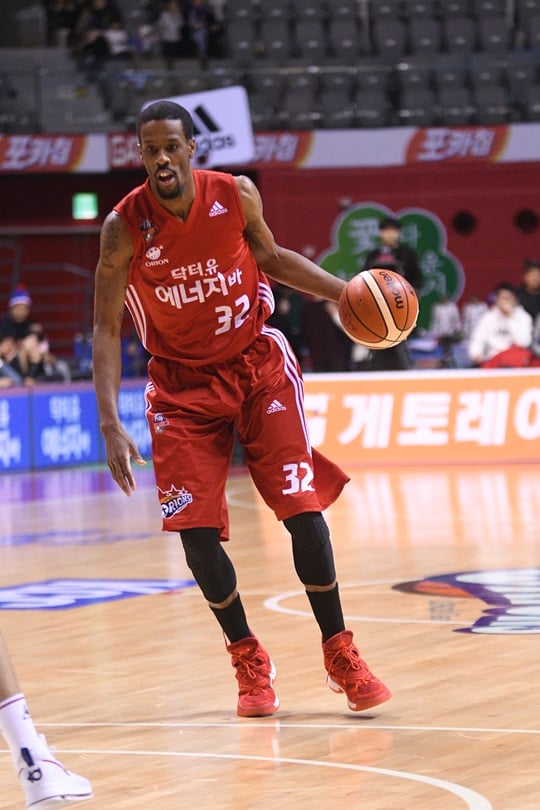 오리온의 에이스이자 핵심인 애런 헤인즈. /사진=KBL 제공<br /><br />
<br /><br />
