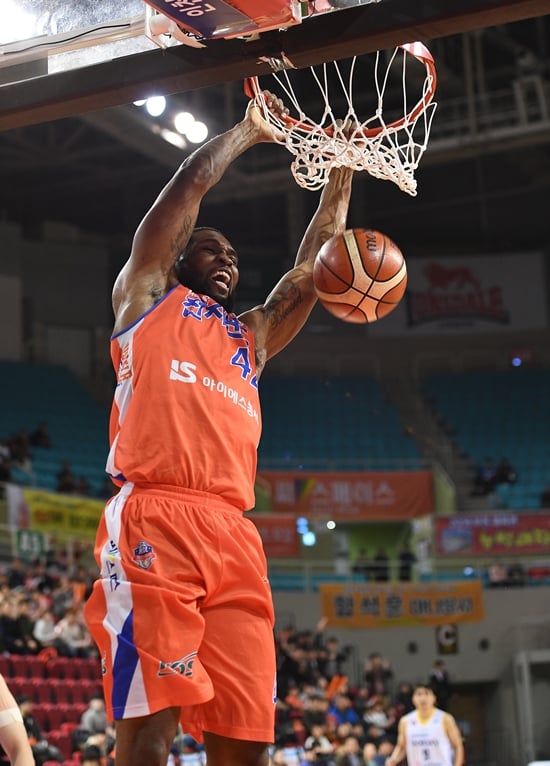 아스카. /사진=KBL<br /><br />
<br /><br />
