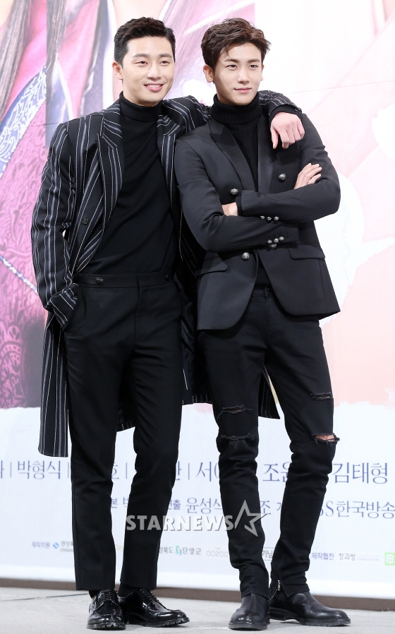 배우 박서준(왼쪽)과 박형식 /사진=김휘선 기자 