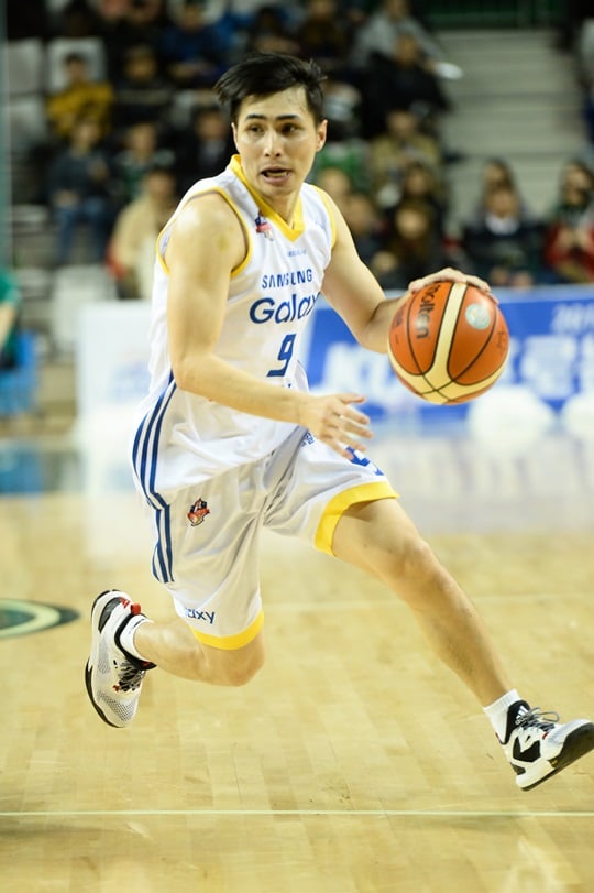 KBL 사상 최초로 1500스틸 고지를 밟은 주희정. /사진=KBL 제공<br /><br />
<br /><br />
