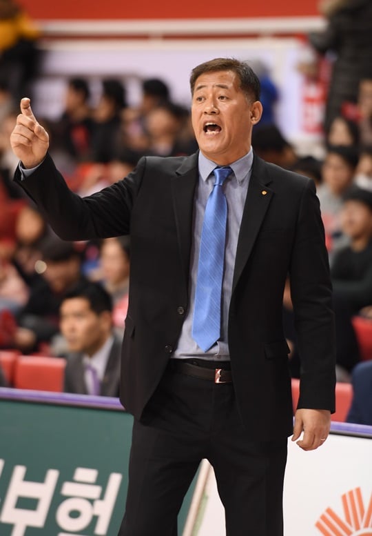 고양 오리온 추일승 감독. /사진=KBL 제공<br /><br />
<br /><br />
