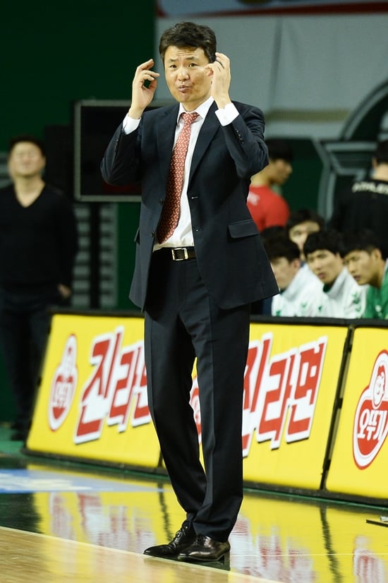 김영만 감독. /사진=KBL<br /><br />
<br /><br />
