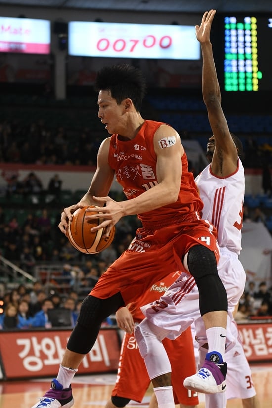 최부경. /사진=KBL<br /><br />
<br /><br />
