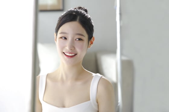정채연