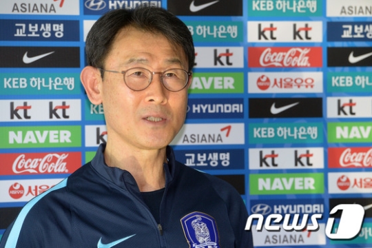 윤덕여 감독./사진=뉴스1<br /><br />
<br /><br />
