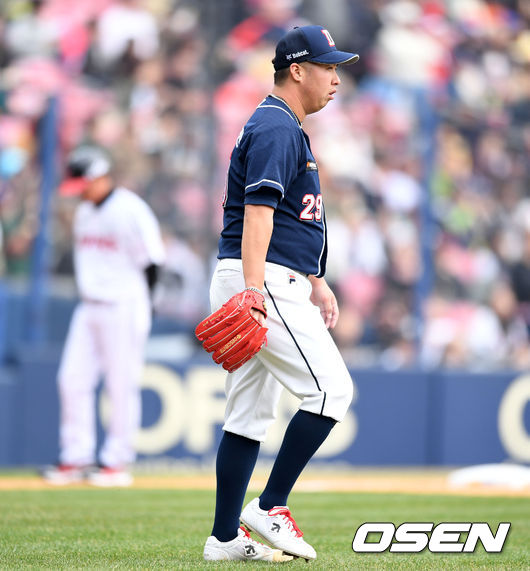 두산 유희관.<br /><br />
<br /><br />
