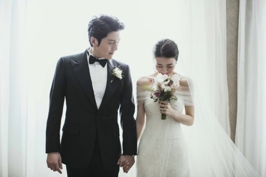 배우 류수영(왼쪽)과 박하선/사진제공=플라이업엔터테인먼트