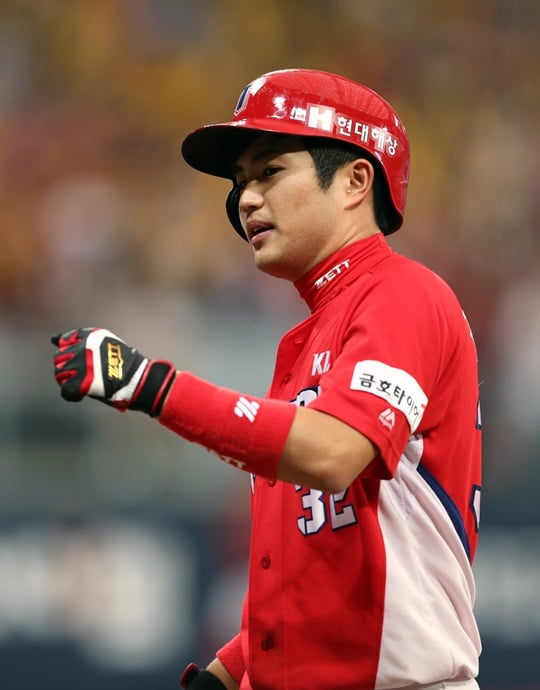 쐐기타' 김민식 쐐기타' 김민식