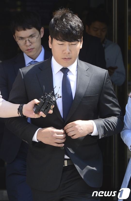 항소심에서 패한 강정호. /사진=뉴스1<br /><br />
<br /><br />
