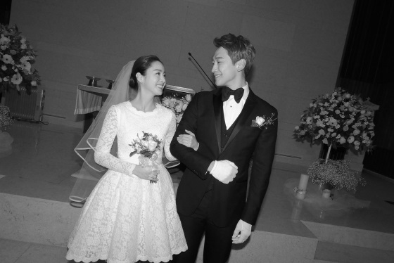 지난 1월 19일 결혼식을 올린 김태희와 비 스타부부 / 사진=레인컴퍼니·루나엔터테인먼트
