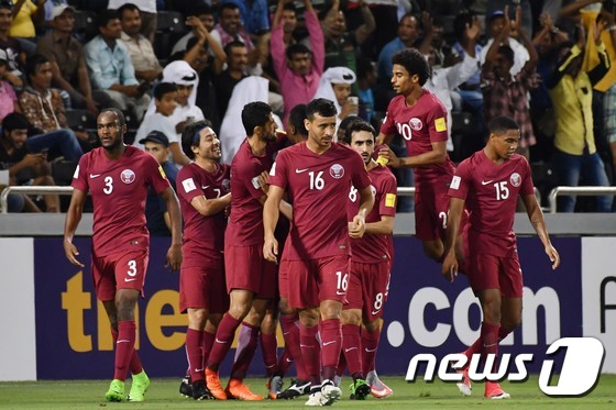 득점 이후 기뻐하는 카타르 선수들. /사진=뉴스1