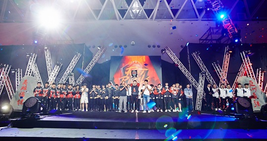 2017 리프트 라이벌스에서 중국 LPL이 우승을 차지했다. /사진=라이엇 게임즈 제공