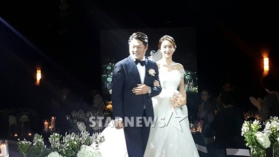 지난 6월 배우 신수정-김계현 대표 결혼식 /사진=스타뉴스