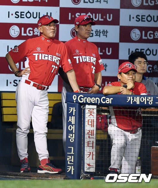 KIA 타이거즈 김기태 감독과 조계현 수석코치, 박흥식 타격코치.<br /><br />
<br /><br />

