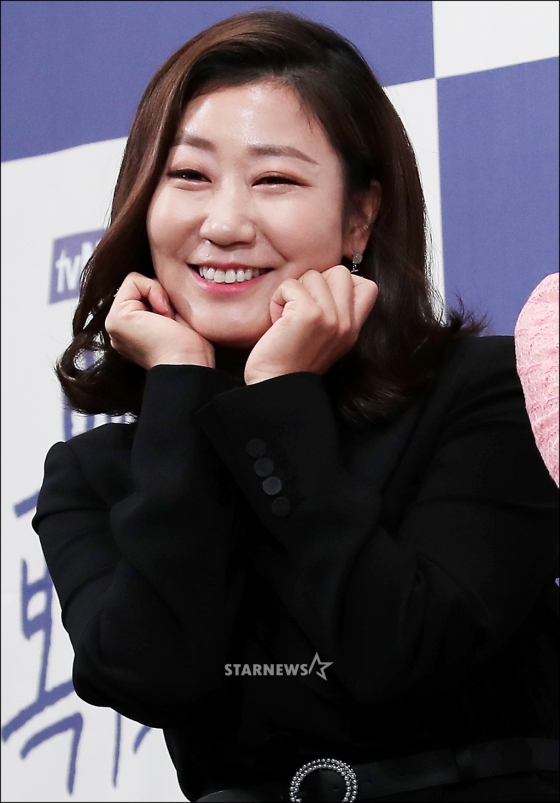 라미란, '품위녀' 작가와 만날까 라미란, '품위녀' 작가와 만날까