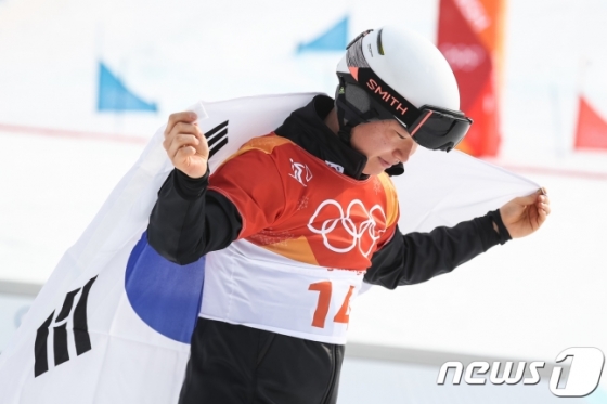 한국 스키 사상 처음으로 올림픽에서 메달을 따낸 이상호. /사진=뉴스1