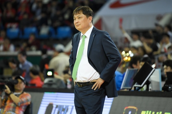 원주 DB 이상범 감독. /사진=KBL 제공<br /><br />
