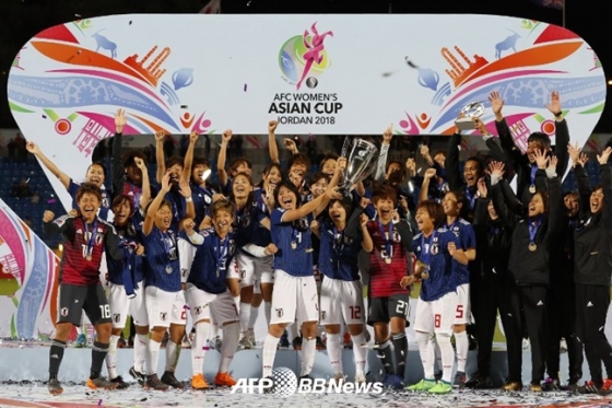 일본 여자 축구 대표팀 우승 세리머니 모습 /AFPBBNews=뉴스1